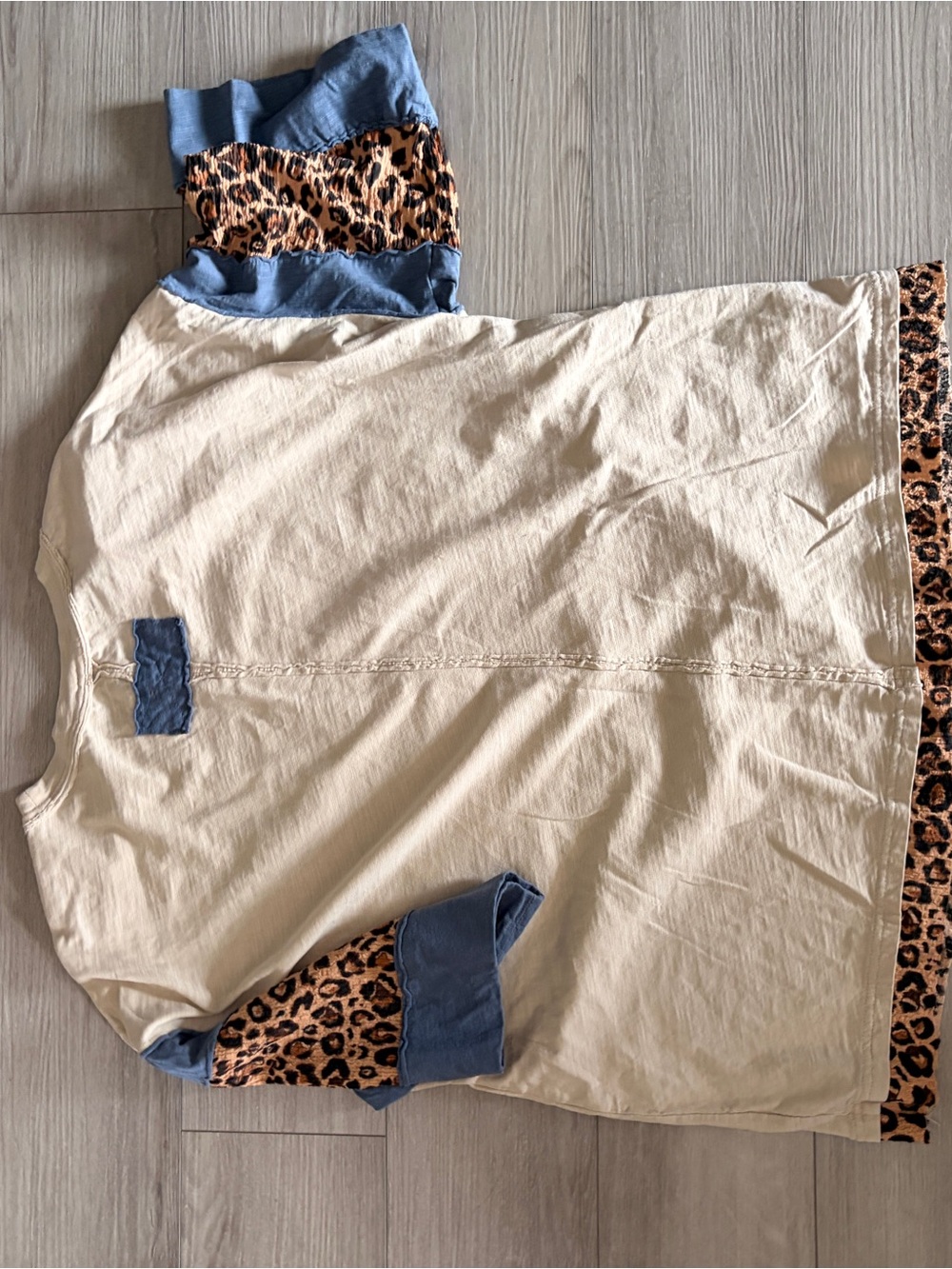 2 patchwork T-shirts - Picture 2 of 4